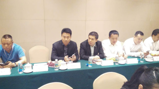 仟億達(dá)作為龍商會(huì)成員，積投身節(jié)能環(huán)保能源事業(yè)，利用生物質(zhì)多聯(lián)產(chǎn)、碳交易等業(yè)務(wù)為龍江做貢獻(xiàn)，助力龍江經(jīng)濟(jì)發(fā)展。